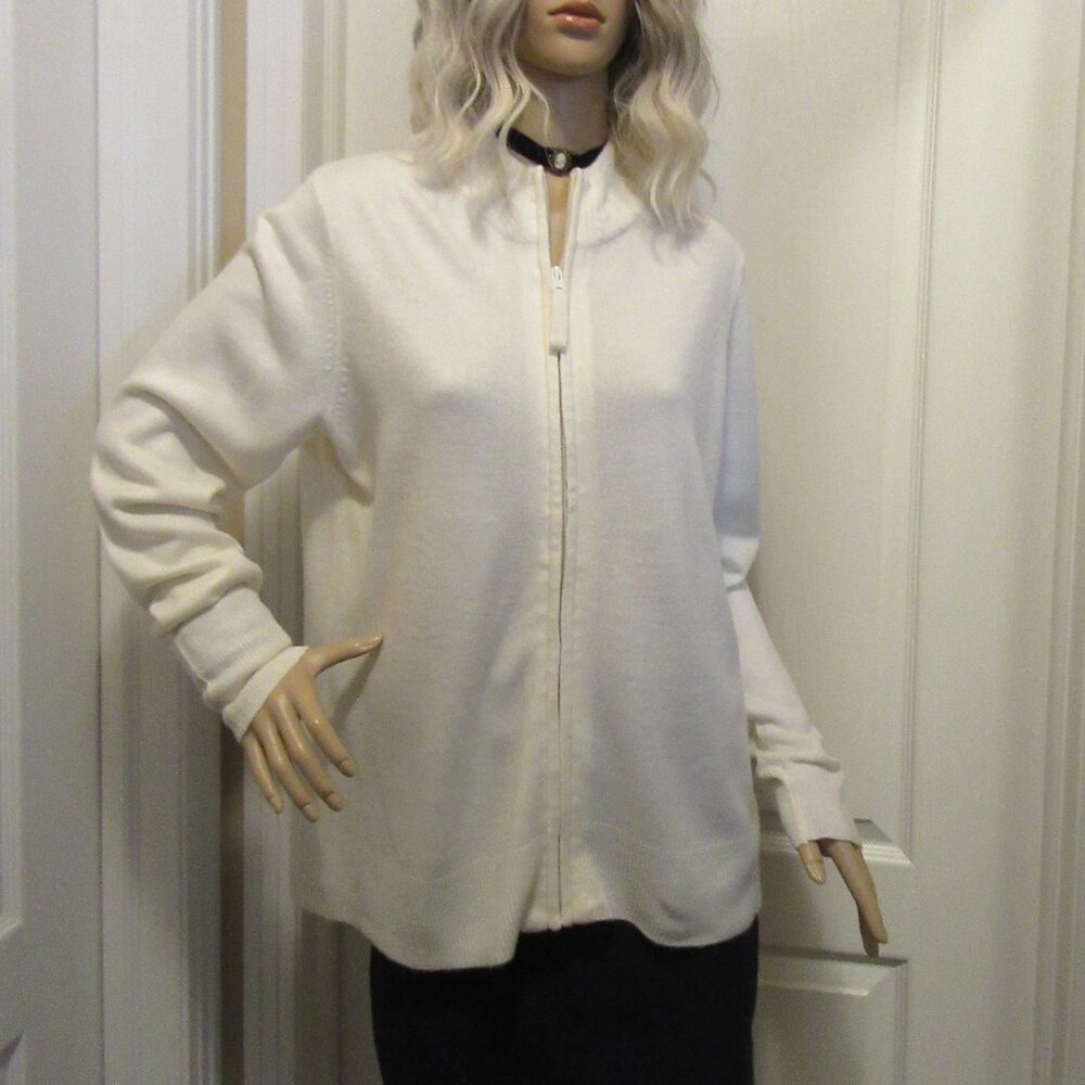 Ladies Cream Colour size Medium P- 12P – Size 10-12